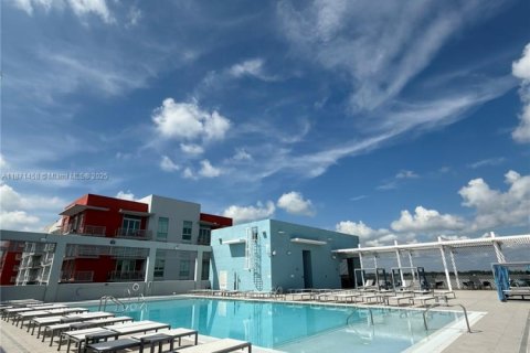 Condominio en venta en Doral, Florida, 1 dormitorio, 91.88 m2 № 1895975 - foto 8