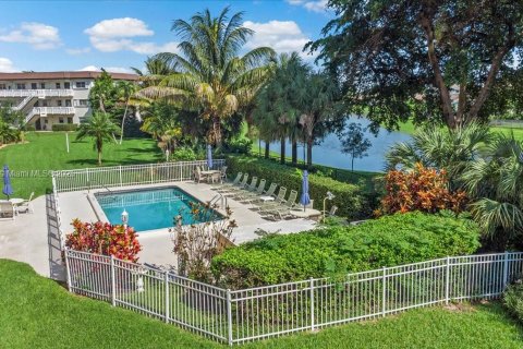 Condo in Deerfield Beach, Florida, 1 bedroom № 1972766 - photo 22