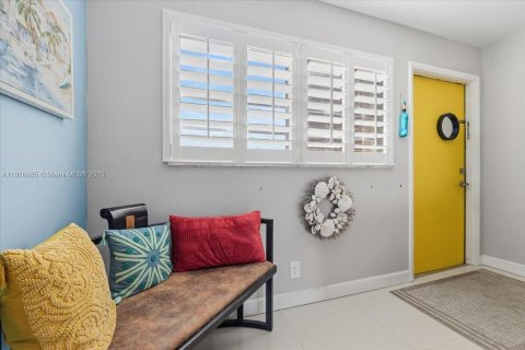 Condo in Deerfield Beach, Florida, 1 bedroom № 1972766 - photo 1