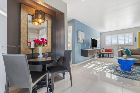 Condo in Deerfield Beach, Florida, 1 bedroom № 1972766 - photo 6