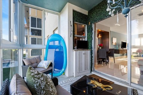 Condo in Deerfield Beach, Florida, 1 bedroom № 1972766 - photo 11