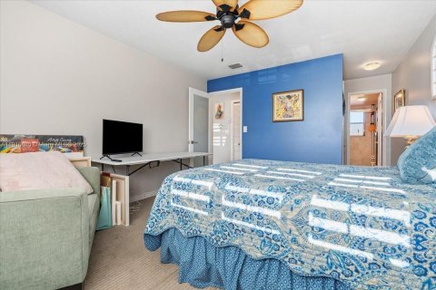 Condo in Deerfield Beach, Florida, 1 bedroom № 1972766 - photo 17