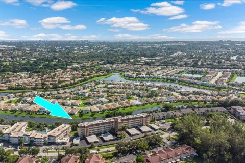 Condo in Deerfield Beach, Florida, 1 bedroom № 1972766 - photo 20