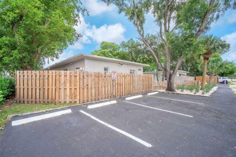 House in Fort Lauderdale, Florida 1 bedroom, 52.03 sq.m. № 1952508 - photo 19