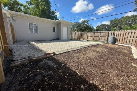House in Fort Lauderdale, Florida 1 bedroom, 52.03 sq.m. № 1952508 - photo 14