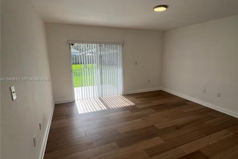 Снять в аренду виллу или дом в Майами, Флорида 4 спальни, 145.39м2, № 2004438 - фото 22