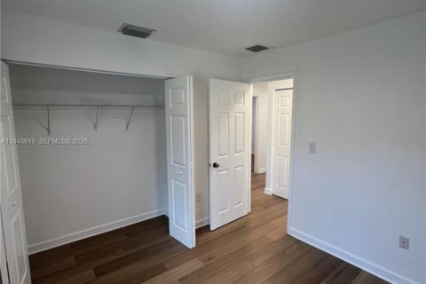 Снять в аренду виллу или дом в Майами, Флорида 4 спальни, 145.39м2, № 2004438 - фото 17