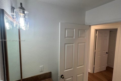 Снять в аренду виллу или дом в Майами, Флорида 4 спальни, 145.39м2, № 2004438 - фото 9