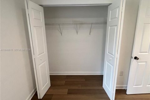 Снять в аренду виллу или дом в Майами, Флорида 4 спальни, 145.39м2, № 2004438 - фото 18