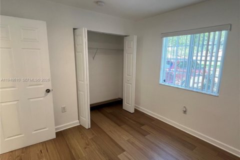 Снять в аренду виллу или дом в Майами, Флорида 4 спальни, 145.39м2, № 2004438 - фото 12