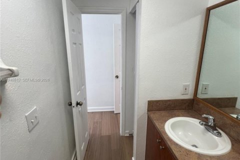 Снять в аренду виллу или дом в Майами, Флорида 4 спальни, 145.39м2, № 2004438 - фото 21