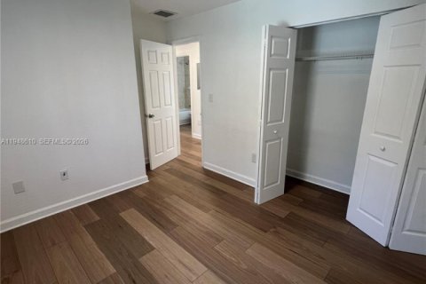 Снять в аренду виллу или дом в Майами, Флорида 4 спальни, 145.39м2, № 2004438 - фото 14