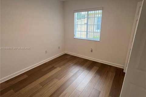 Снять в аренду виллу или дом в Майами, Флорида 4 спальни, 145.39м2, № 2004438 - фото 26