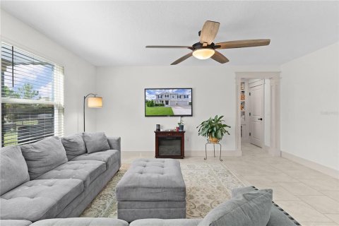 Villa ou maison à vendre à Mount Dora, Floride: 5 chambres, 316.98 m2 № 1877430 - photo 11