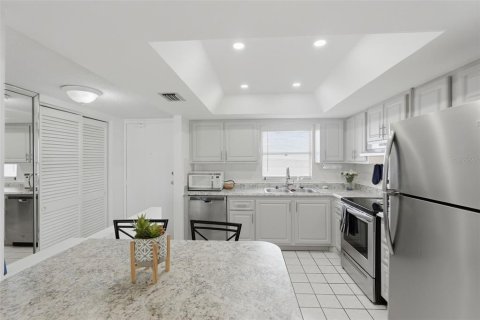 Copropriété à louer à Saint Petersburg, Floride: 2 chambres, 103.59 m2 № 2404976 - photo 6