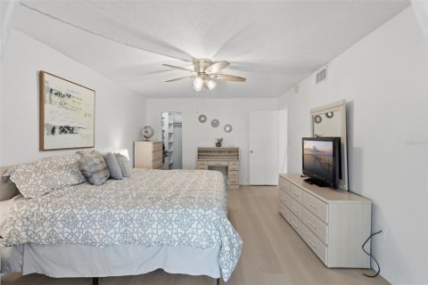 Copropriété à louer à Saint Petersburg, Floride: 2 chambres, 103.59 m2 № 2404976 - photo 16