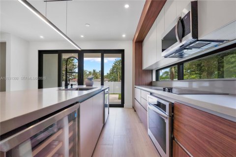 Casa en venta en Hollywood, Florida, 4 dormitorios, 198.9 m2 № 2087859 - foto 14