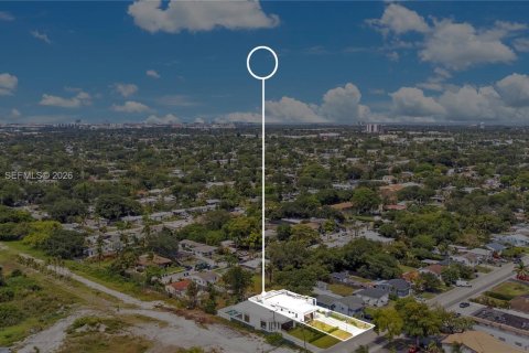 Casa en venta en Hollywood, Florida, 4 dormitorios, 198.9 m2 № 2087859 - foto 8