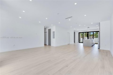 Casa en venta en Hollywood, Florida, 4 dormitorios, 198.9 m2 № 2087859 - foto 10