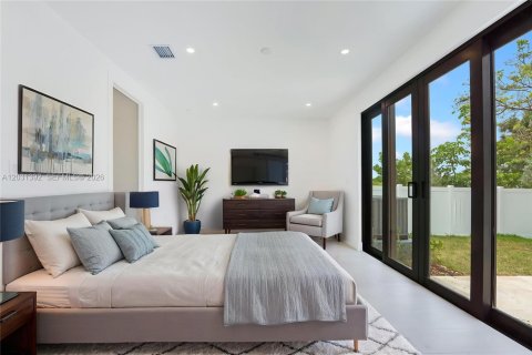 Casa en venta en Hollywood, Florida, 4 dormitorios, 198.9 m2 № 2087859 - foto 5