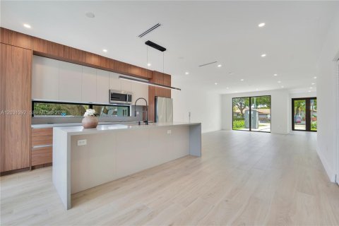 Casa en venta en Hollywood, Florida, 4 dormitorios, 198.9 m2 № 2087859 - foto 16