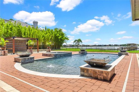House in Windermere, Florida 6 bedrooms, 397.81 sq.m. № 2258770 - photo 7