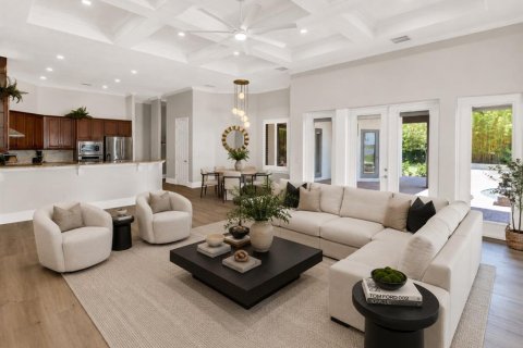 House in Windermere, Florida 6 bedrooms, 397.81 sq.m. № 2258770 - photo 10