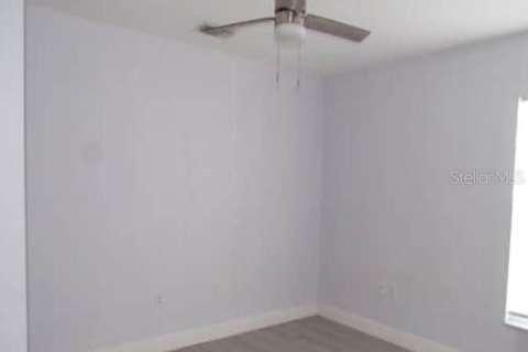 Villa ou maison à vendre à Deltona, Floride: 4 chambres, 177.81 m2 № 2403164 - photo 5