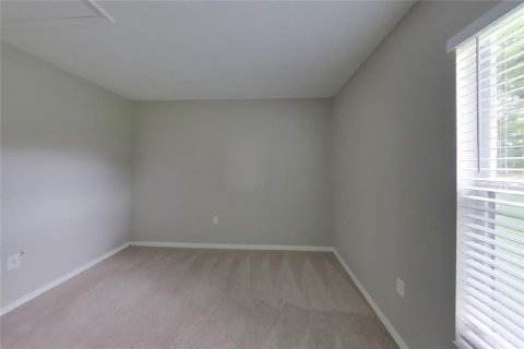 House in Lakeland, Florida 3 bedrooms, 104.79 sq.m. № 2220079 - photo 12