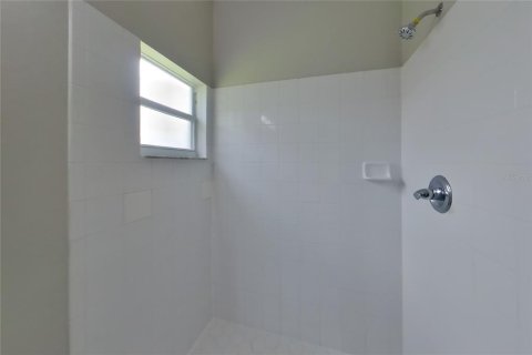 House in Lakeland, Florida 3 bedrooms, 104.79 sq.m. № 2220079 - photo 10
