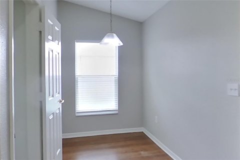 House in Lakeland, Florida 3 bedrooms, 104.79 sq.m. № 2220079 - photo 5
