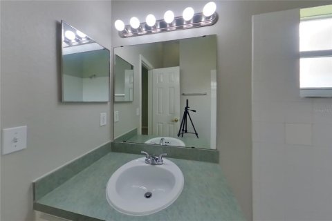 House in Lakeland, Florida 3 bedrooms, 104.79 sq.m. № 2220079 - photo 9