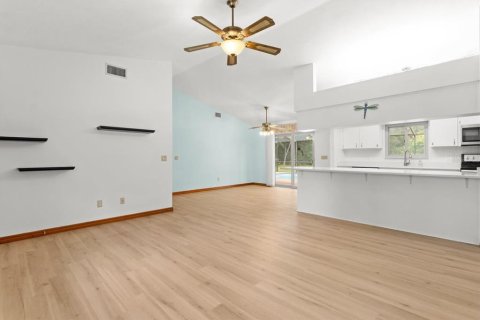 House in Inverness, Florida 3 bedrooms, 116.69 sq.m. № 1796919 - photo 21