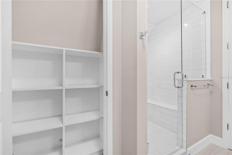 Купить таунхаус в Уинтер-Гарден, Флорида 3 комнаты, 272.95м2, № 1858164 - фото 27