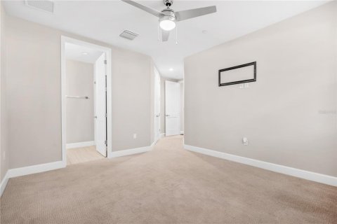 Купить таунхаус в Уинтер-Гарден, Флорида 3 комнаты, 272.95м2, № 1858164 - фото 16
