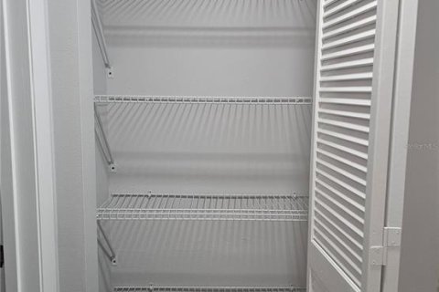Condo in Sarasota, Florida, 2 bedrooms  № 2321267 - photo 19