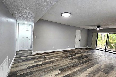 Condo in Sarasota, Florida, 2 bedrooms  № 2321267 - photo 6