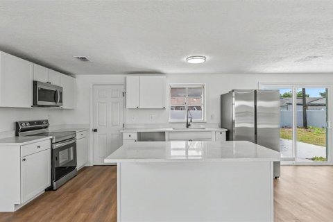 Casa en venta en Lakeland, Florida, 3 dormitorios, 130.71 m2 № 2223655 - foto 12