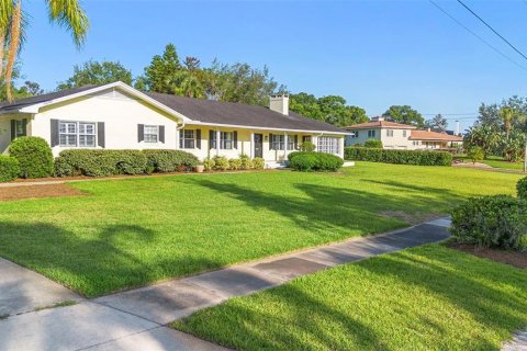 House in DeLand, Florida 3 bedrooms, 260.41 sq.m. № 1746991 - photo 26