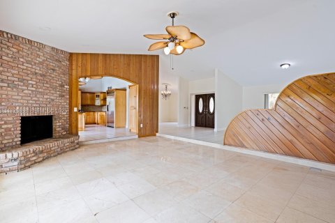 Casa en alquiler en Palmetto Bay, Florida, 4 dormitorios, 285.67 m2 № 1984426 - foto 10