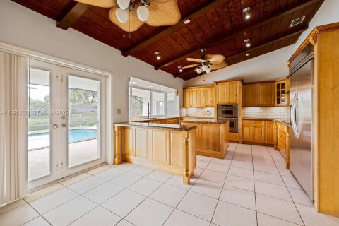 Casa en alquiler en Palmetto Bay, Florida, 4 dormitorios, 285.67 m2 № 1984426 - foto 12