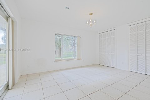 Casa en alquiler en Palmetto Bay, Florida, 4 dormitorios, 285.67 m2 № 1984426 - foto 24