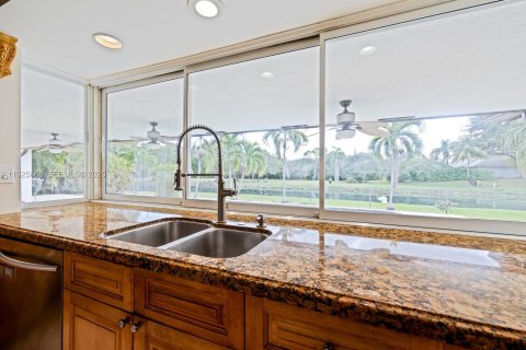 Casa en alquiler en Palmetto Bay, Florida, 4 dormitorios, 285.67 m2 № 1984426 - foto 16