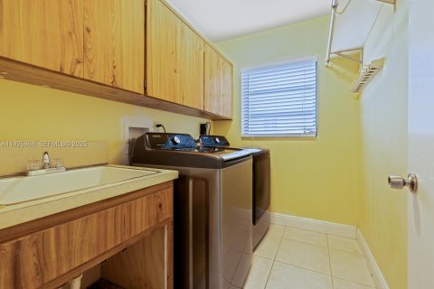 Casa en alquiler en Palmetto Bay, Florida, 4 dormitorios, 285.67 m2 № 1984426 - foto 30