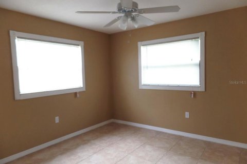 House in New Port Richey, Florida 3 bedrooms, 134.52 sq.m. № 1905683 - photo 15