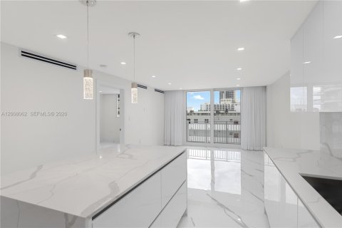 Copropriété à louer à Miami Beach, Floride: 1 chambre, 61.22 m2 № 2170882 - photo 11