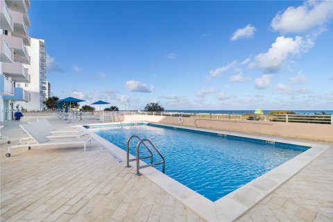 Copropriété à louer à Miami Beach, Floride: 1 chambre, 61.22 m2 № 2170882 - photo 15