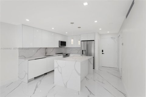 Copropriété à louer à Miami Beach, Floride: 1 chambre, 61.22 m2 № 2170882 - photo 12