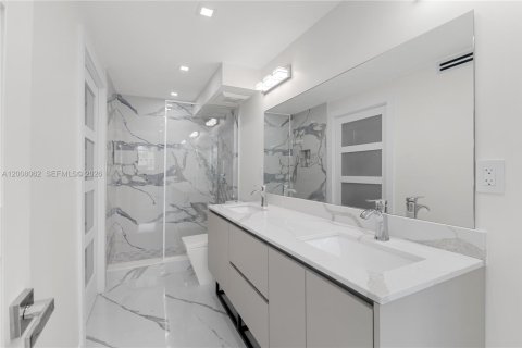 Copropriété à louer à Miami Beach, Floride: 1 chambre, 61.22 m2 № 2170882 - photo 10