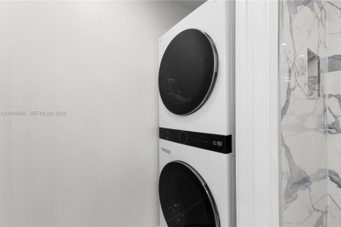 Copropriété à louer à Miami Beach, Floride: 1 chambre, 61.22 m2 № 2170882 - photo 9